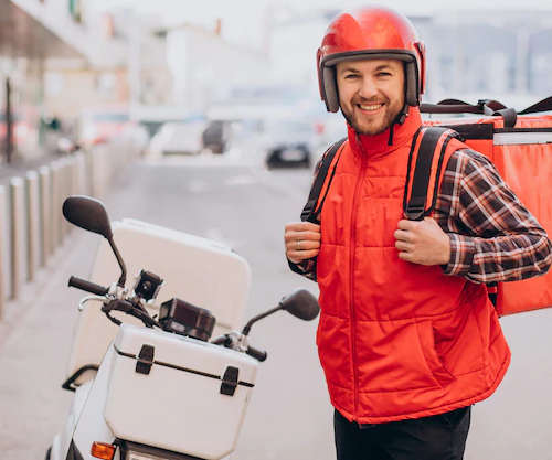 Homem trabalhador por aplicativo