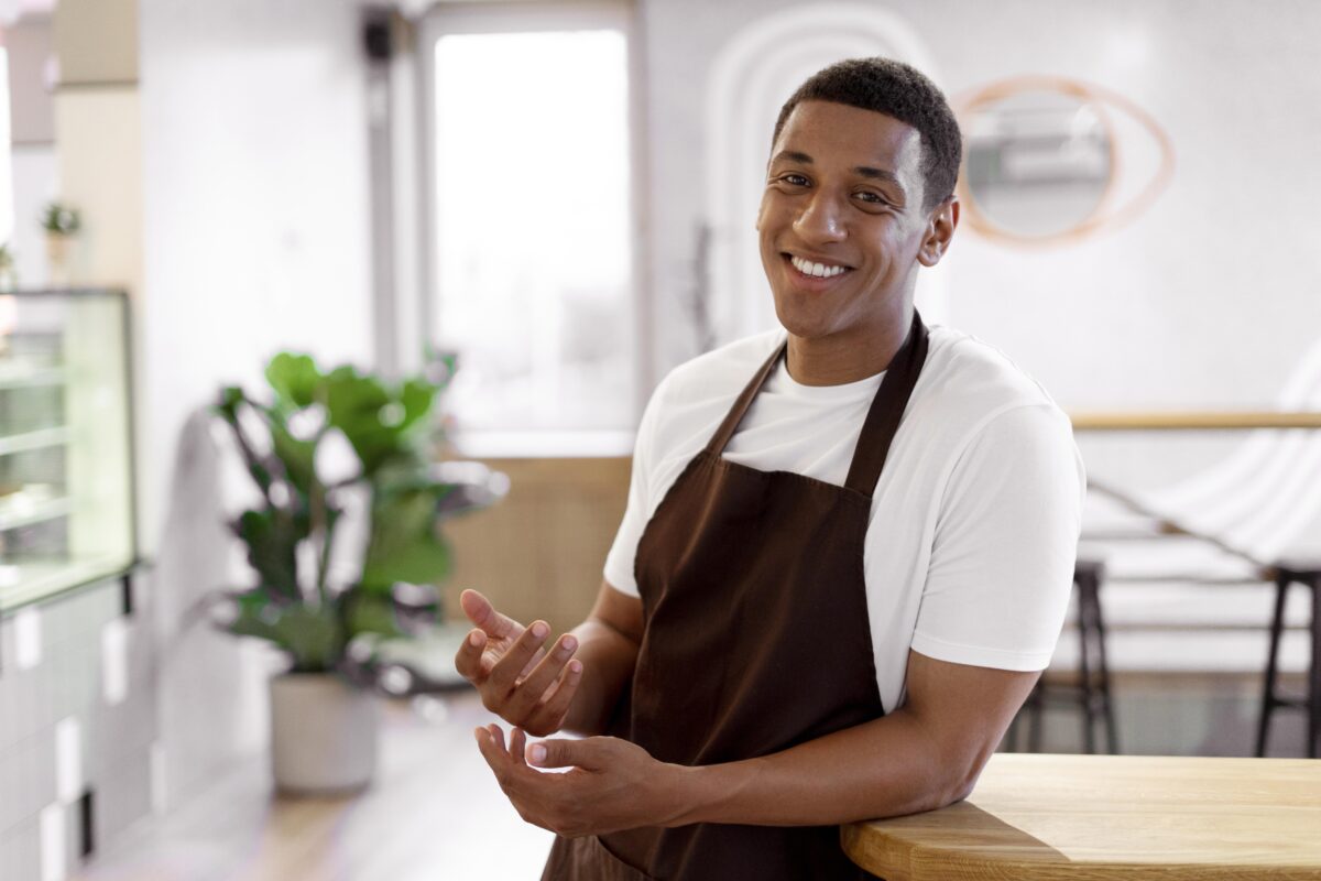 jovem em em trabalho temporario