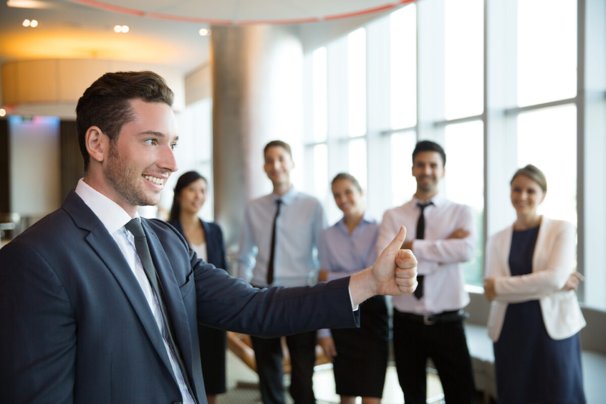 funcionário com habilidade de liderança, soft skill